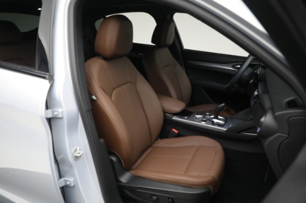 New 2024 Alfa Romeo Stelvio Ti for sale $55,230 at Alfa Romeo of Greenwich in Greenwich CT 06830 20