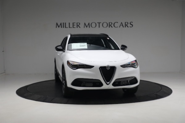 New 2024 Alfa Romeo Stelvio Ti for sale $53,820 at Alfa Romeo of Greenwich in Greenwich CT 06830 17