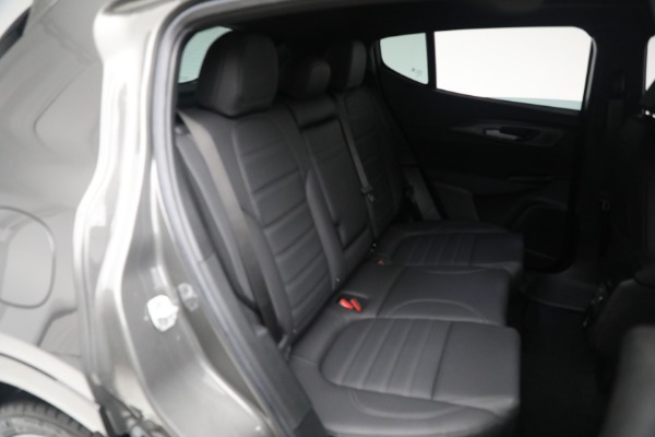 New 2024 Alfa Romeo Tonale Veloce for sale $57,300 at Alfa Romeo of Greenwich in Greenwich CT 06830 24
