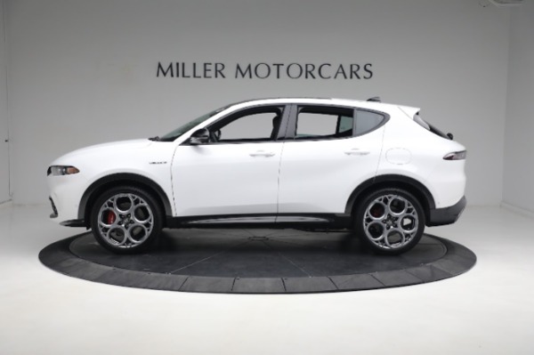 New 2024 Alfa Romeo Tonale Veloce for sale $56,640 at Alfa Romeo of Greenwich in Greenwich CT 06830 4