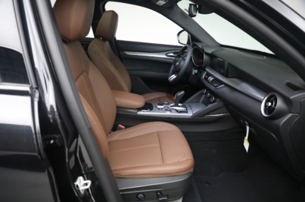 New 2024 Alfa Romeo Stelvio Ti for sale $55,230 at Alfa Romeo of Greenwich in Greenwich CT 06830 20