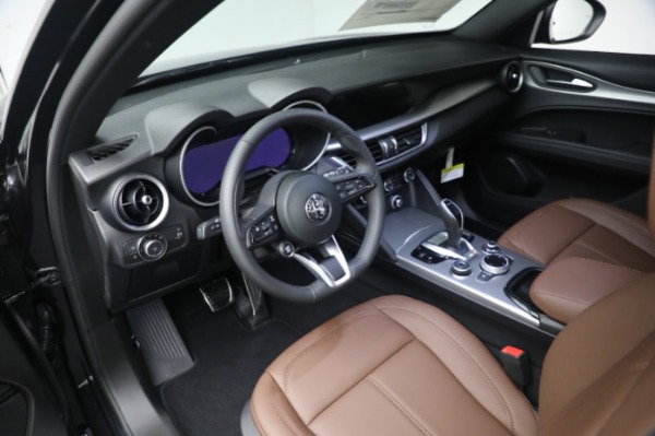 New 2024 Alfa Romeo Stelvio Ti for sale $55,230 at Alfa Romeo of Greenwich in Greenwich CT 06830 23