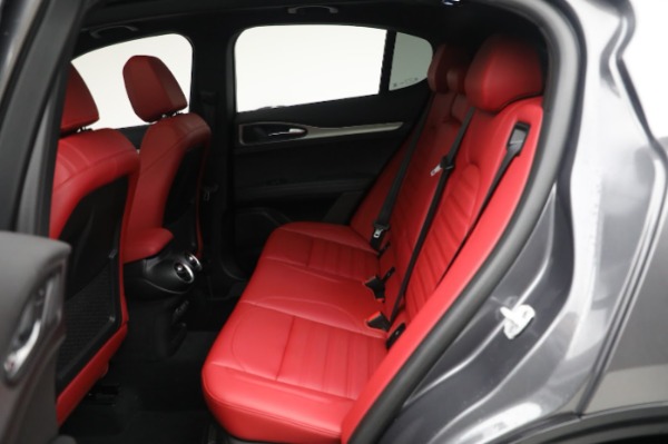 New 2024 Alfa Romeo Stelvio Veloce for sale $59,205 at Alfa Romeo of Greenwich in Greenwich CT 06830 20