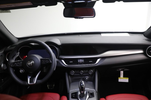New 2024 Alfa Romeo Stelvio Veloce for sale $59,205 at Alfa Romeo of Greenwich in Greenwich CT 06830 24