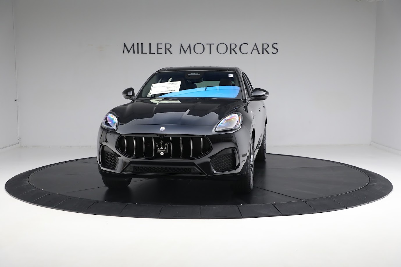 New 2023 Maserati Grecale GT for sale $74,001 at Alfa Romeo of Greenwich in Greenwich CT 06830 1