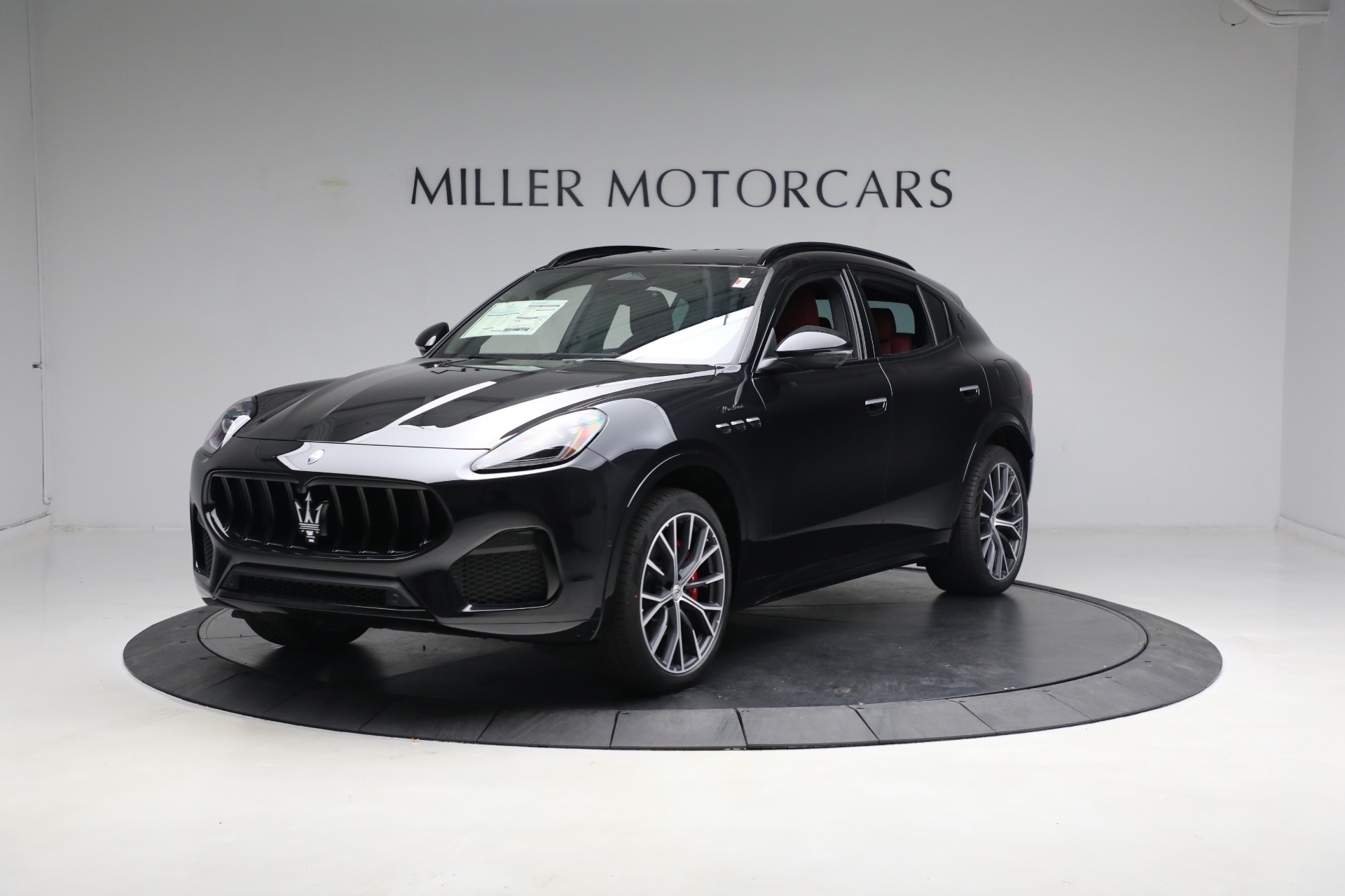New 2023 Maserati Grecale Modena for sale $92,961 at Alfa Romeo of Greenwich in Greenwich CT 06830 1