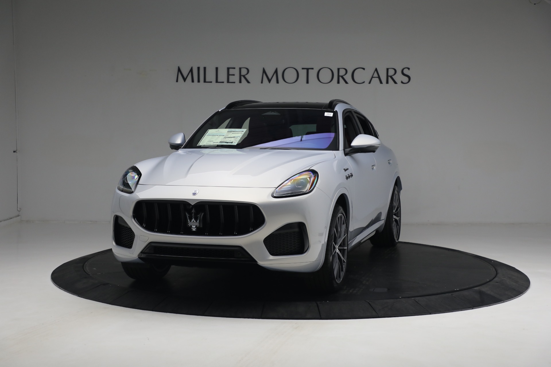 New 2023 Maserati Grecale Modena for sale $91,601 at Alfa Romeo of Greenwich in Greenwich CT 06830 1