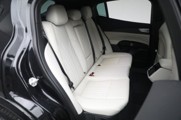 New 2023 Maserati Grecale Modena for sale $88,301 at Alfa Romeo of Greenwich in Greenwich CT 06830 23