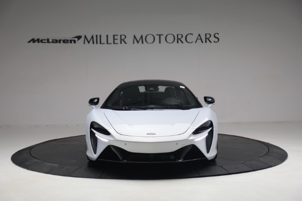 New 2023 McLaren Artura TechLux for sale $279,835 at Alfa Romeo of Greenwich in Greenwich CT 06830 12