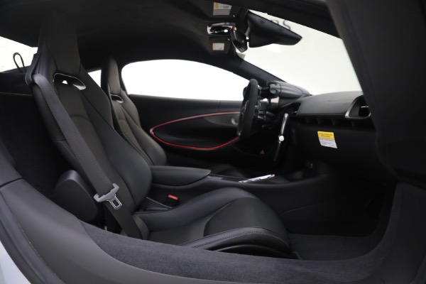 New 2023 McLaren Artura TechLux for sale $279,835 at Alfa Romeo of Greenwich in Greenwich CT 06830 23