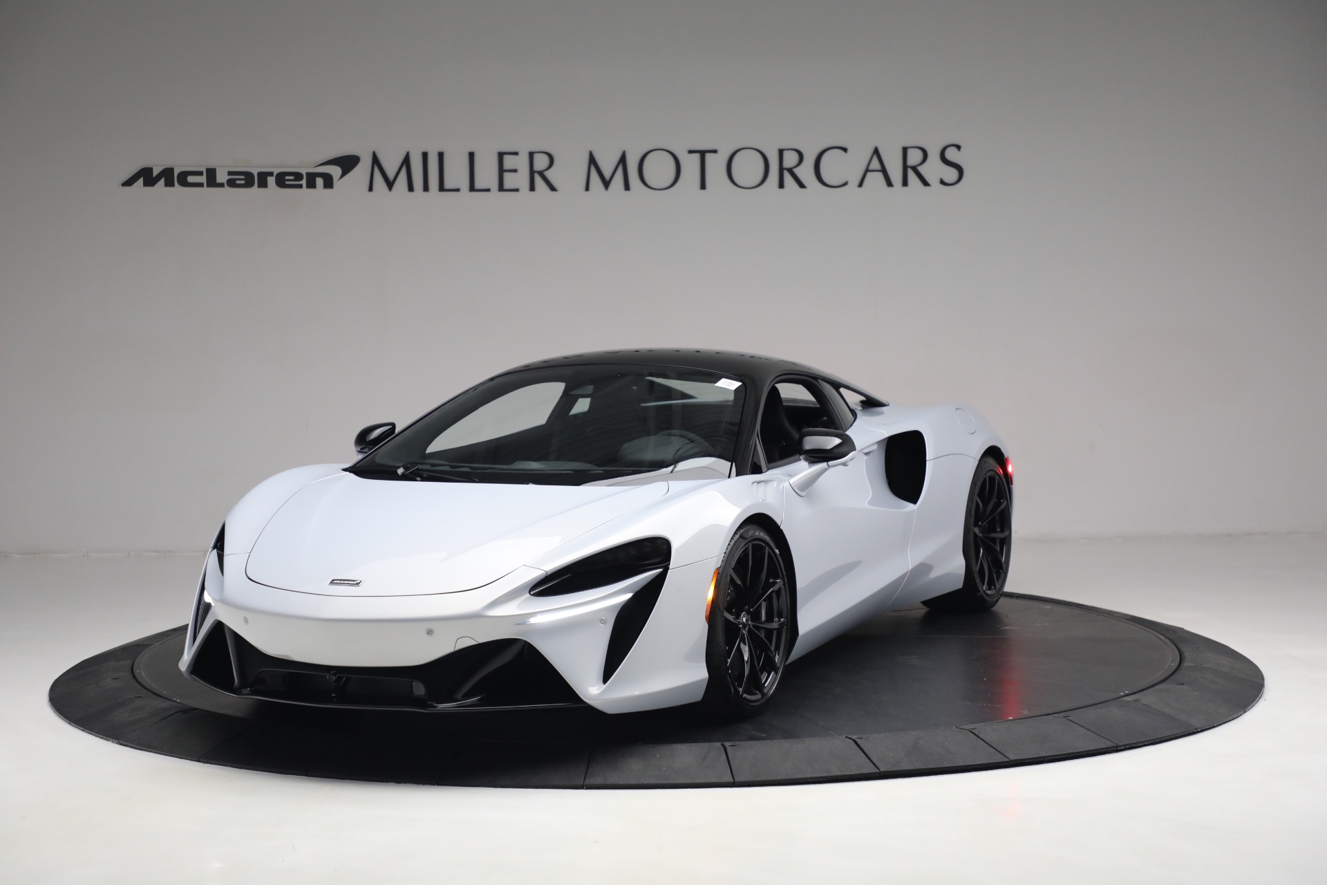 New 2023 McLaren Artura TechLux for sale $279,835 at Alfa Romeo of Greenwich in Greenwich CT 06830 1