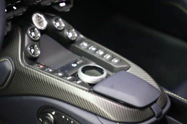 New 2023 Aston Martin Vantage V8 for sale $203,286 at Alfa Romeo of Greenwich in Greenwich CT 06830 19