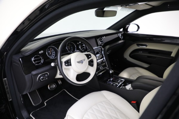 Used 2017 Bentley Mulsanne Extended Wheelbase for sale $259,900 at Alfa Romeo of Greenwich in Greenwich CT 06830 17