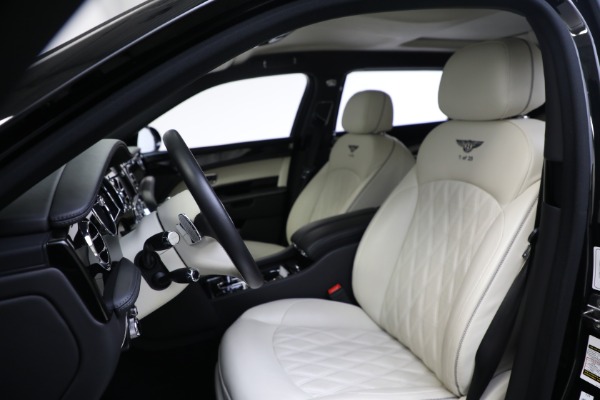 Used 2017 Bentley Mulsanne Extended Wheelbase for sale $259,900 at Alfa Romeo of Greenwich in Greenwich CT 06830 20