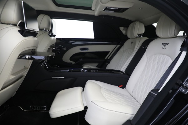 Used 2017 Bentley Mulsanne Extended Wheelbase for sale Sold at Alfa Romeo of Greenwich in Greenwich CT 06830 24