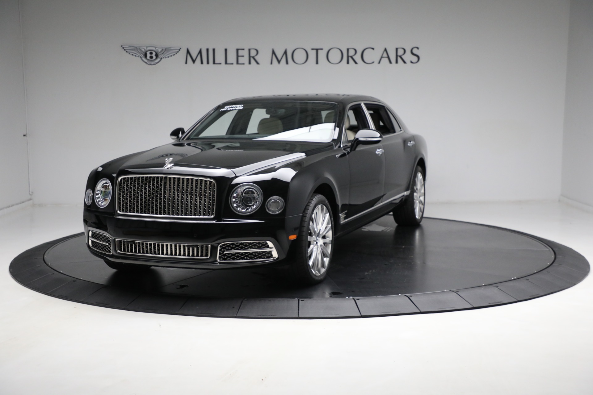 Used 2017 Bentley Mulsanne Extended Wheelbase for sale $259,900 at Alfa Romeo of Greenwich in Greenwich CT 06830 1