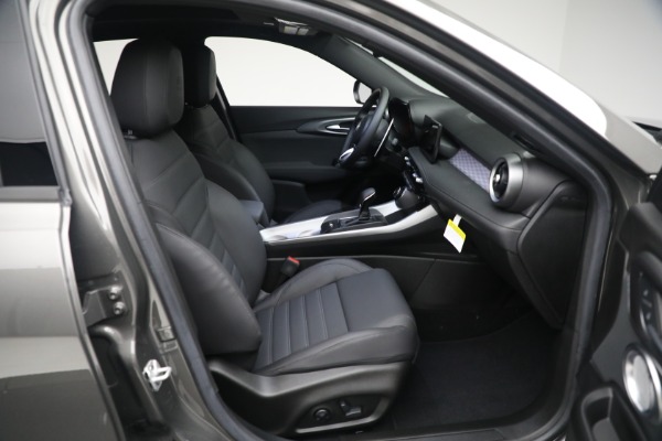 New 2024 Alfa Romeo Tonale Ti for sale $54,450 at Alfa Romeo of Greenwich in Greenwich CT 06830 21