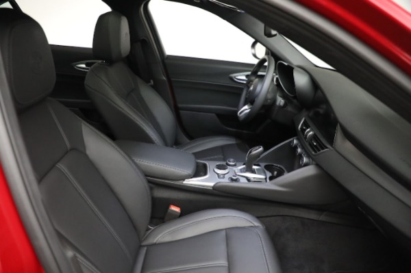 New 2024 Alfa Romeo Giulia Ti for sale $51,115 at Alfa Romeo of Greenwich in Greenwich CT 06830 17