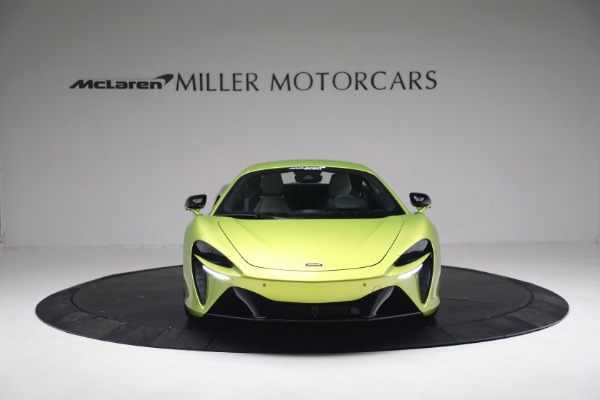 New 2023 McLaren Artura Vision for sale $277,875 at Alfa Romeo of Greenwich in Greenwich CT 06830 12