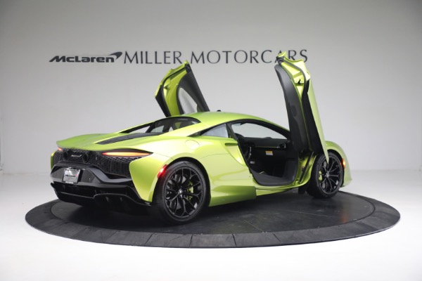 New 2023 McLaren Artura Vision for sale $277,875 at Alfa Romeo of Greenwich in Greenwich CT 06830 16