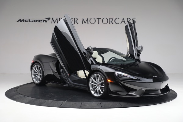 Used 2018 McLaren 570S Spider for sale Sold at Alfa Romeo of Greenwich in Greenwich CT 06830 18
