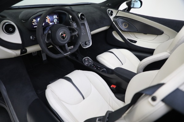 Used 2018 McLaren 570S Spider for sale Sold at Alfa Romeo of Greenwich in Greenwich CT 06830 28
