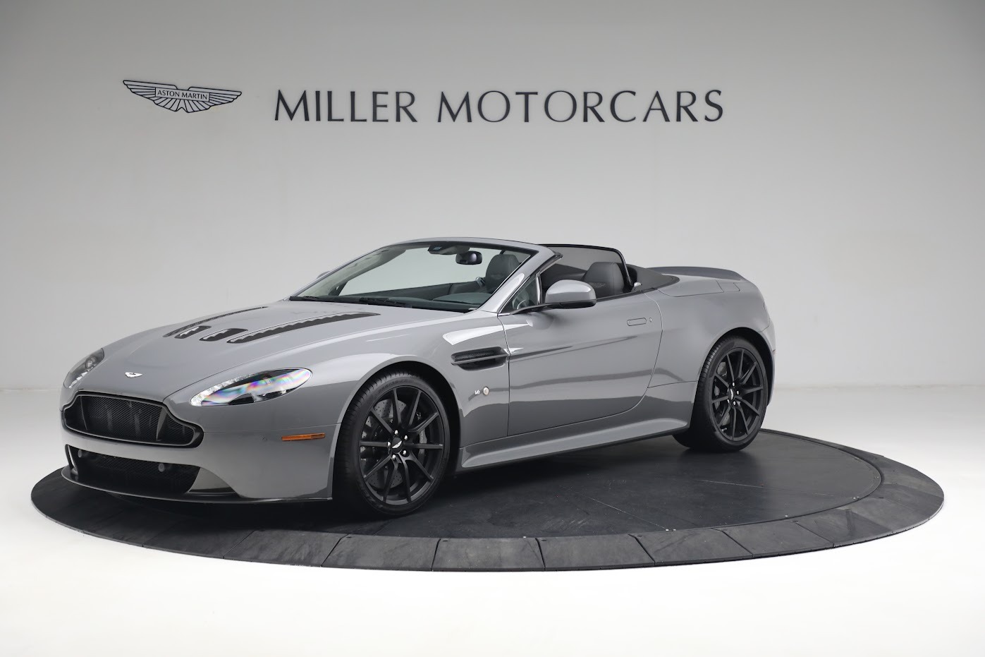 Used 2017 Aston Martin V12 Vantage S Roadster for sale Call for price at Alfa Romeo of Greenwich in Greenwich CT 06830 1