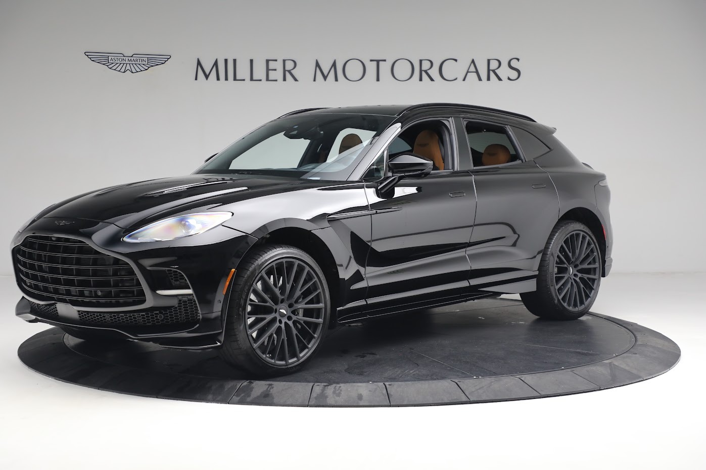 Used 2023 Aston Martin DBX 707 for sale $219,900 at Alfa Romeo of Greenwich in Greenwich CT 06830 1