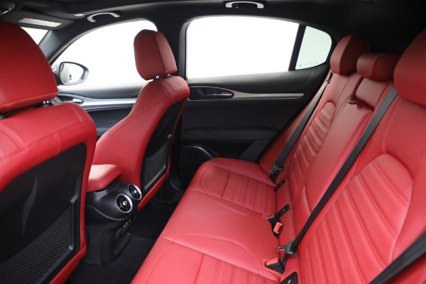 New 2023 Alfa Romeo Stelvio Veloce for sale $48,900 at Alfa Romeo of Greenwich in Greenwich CT 06830 20