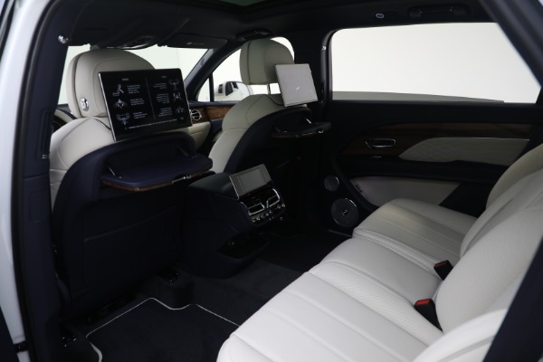 New 2023 Bentley Bentayga EWB Azure V8 for sale $292,110 at Alfa Romeo of Greenwich in Greenwich CT 06830 24