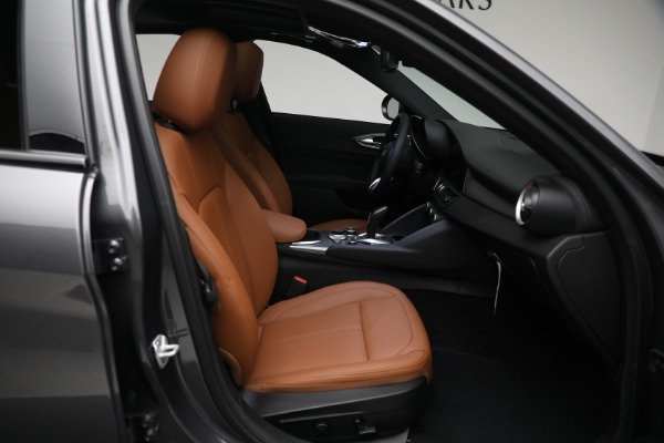 New 2024 Alfa Romeo Giulia Ti for sale $54,250 at Alfa Romeo of Greenwich in Greenwich CT 06830 23