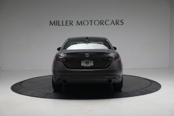 New 2024 Alfa Romeo Giulia Ti for sale $54,250 at Alfa Romeo of Greenwich in Greenwich CT 06830 9