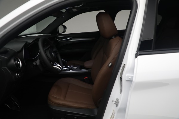 New 2024 Alfa Romeo Stelvio Ti for sale $54,570 at Alfa Romeo of Greenwich in Greenwich CT 06830 22