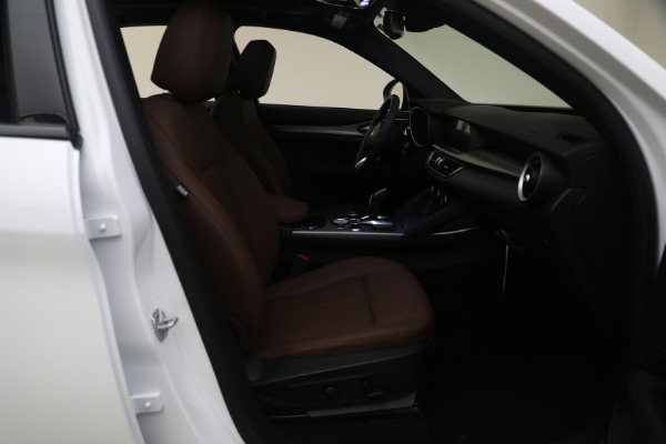 New 2024 Alfa Romeo Stelvio Ti for sale $54,570 at Alfa Romeo of Greenwich in Greenwich CT 06830 25