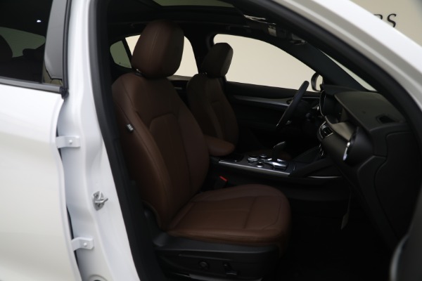 New 2024 Alfa Romeo Stelvio Ti for sale $54,570 at Alfa Romeo of Greenwich in Greenwich CT 06830 26