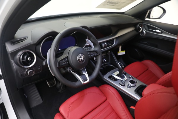 New 2024 Alfa Romeo Stelvio Veloce for sale $56,095 at Alfa Romeo of Greenwich in Greenwich CT 06830 22