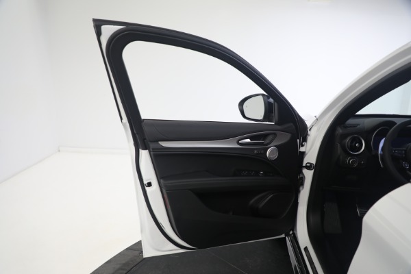 New 2024 Alfa Romeo Stelvio Veloce for sale $56,095 at Alfa Romeo of Greenwich in Greenwich CT 06830 25