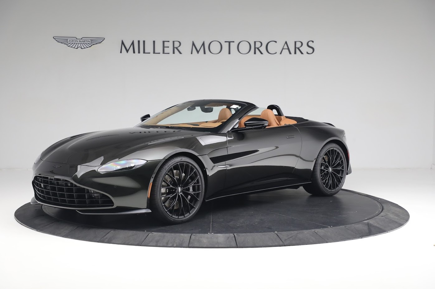 New 2023 Aston Martin Vantage V8 for sale $209,886 at Alfa Romeo of Greenwich in Greenwich CT 06830 1