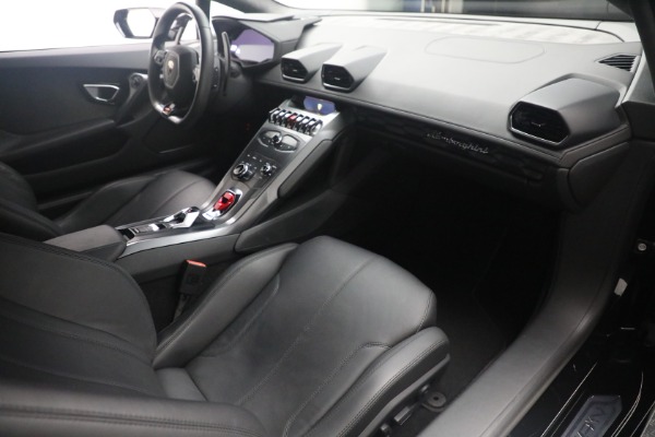 Used 2015 Lamborghini Huracan LP 610-4 for sale $219,900 at Alfa Romeo of Greenwich in Greenwich CT 06830 19