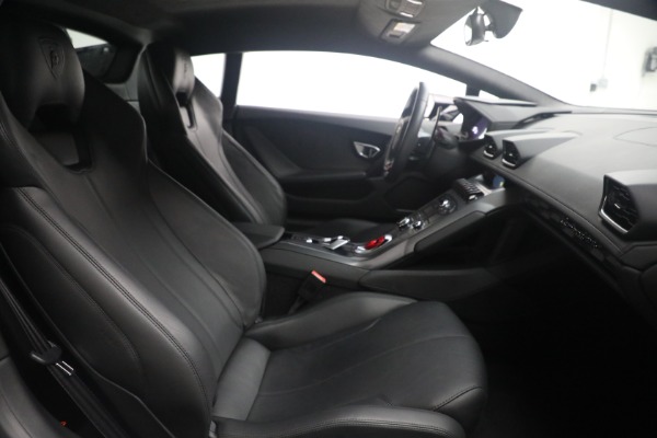 Used 2015 Lamborghini Huracan LP 610-4 for sale $219,900 at Alfa Romeo of Greenwich in Greenwich CT 06830 20