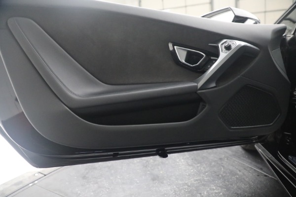 Used 2015 Lamborghini Huracan LP 610-4 for sale $219,900 at Alfa Romeo of Greenwich in Greenwich CT 06830 25