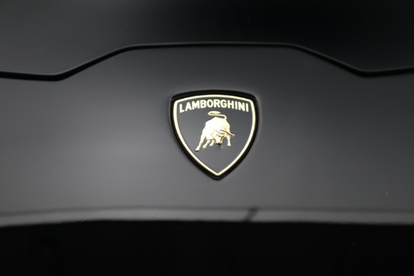 Used 2015 Lamborghini Huracan LP 610-4 for sale $219,900 at Alfa Romeo of Greenwich in Greenwich CT 06830 28