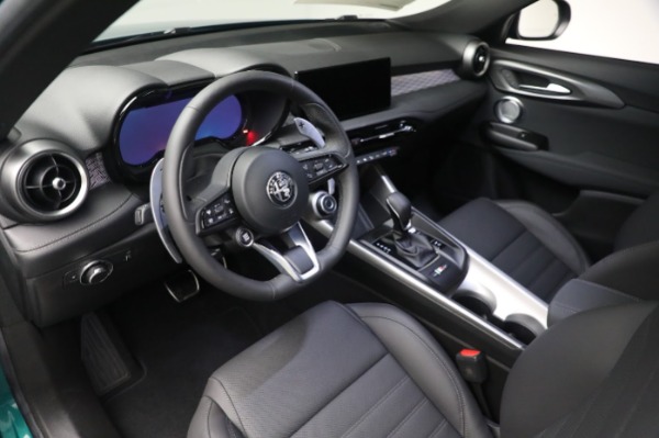 New 2024 Alfa Romeo Tonale Veloce for sale $58,840 at Alfa Romeo of Greenwich in Greenwich CT 06830 24