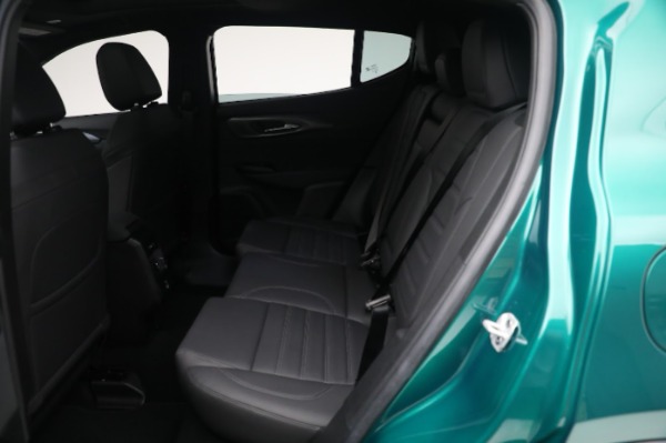 New 2024 Alfa Romeo Tonale Veloce for sale $58,840 at Alfa Romeo of Greenwich in Greenwich CT 06830 25
