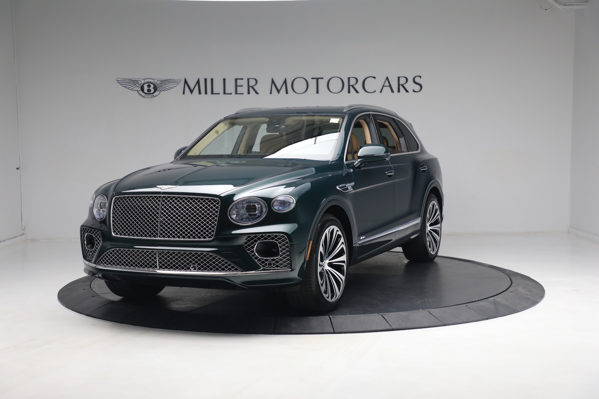 New 2023 Bentley Bentayga Azure Hybrid for sale $258,965 at Alfa Romeo of Greenwich in Greenwich CT 06830 1