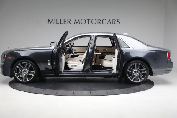 Used 2019 Rolls-Royce Ghost for sale $225,900 at Alfa Romeo of Greenwich in Greenwich CT 06830 10