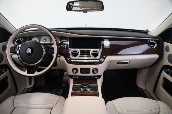Used 2019 Rolls-Royce Ghost for sale $225,900 at Alfa Romeo of Greenwich in Greenwich CT 06830 4