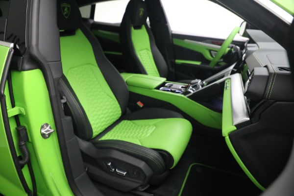 Used 2022 Lamborghini Urus for sale $269,900 at Alfa Romeo of Greenwich in Greenwich CT 06830 23