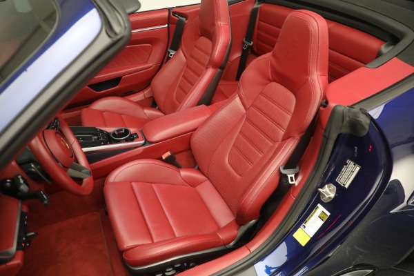 Used 2022 Porsche 911 Turbo S for sale $261,900 at Alfa Romeo of Greenwich in Greenwich CT 06830 20