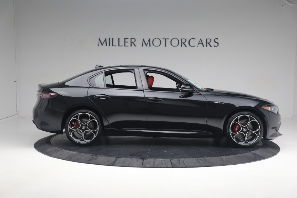 New 2024 Alfa Romeo Giulia Veloce for sale $55,350 at Alfa Romeo of Greenwich in Greenwich CT 06830 15